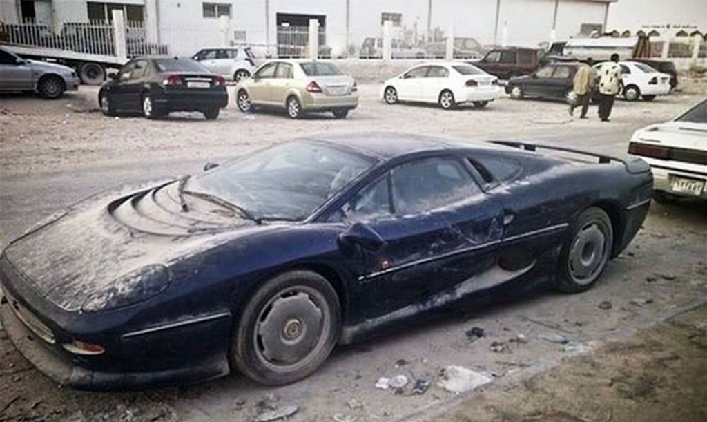 coches-alta-gama-abandonados-Dubái-8