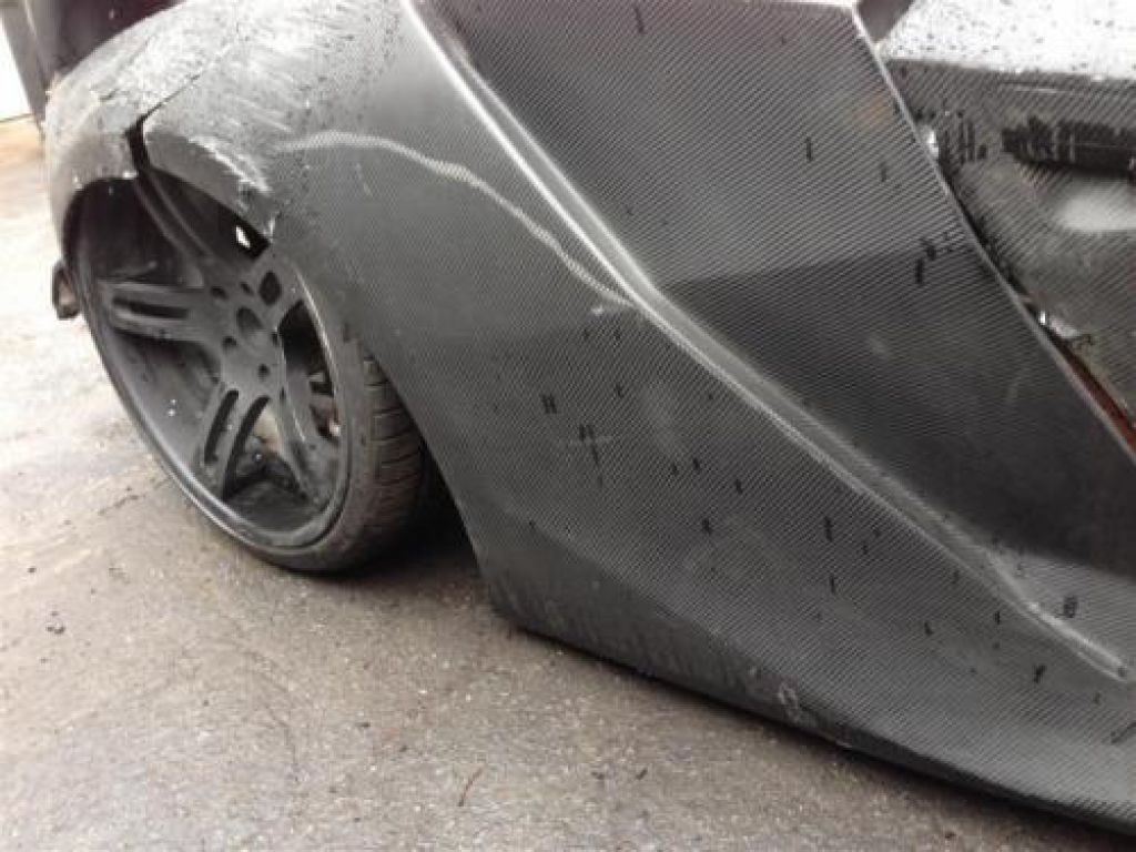 Subasta-replica-Lamborghini-Sesto-Elemento-aleta-trasera