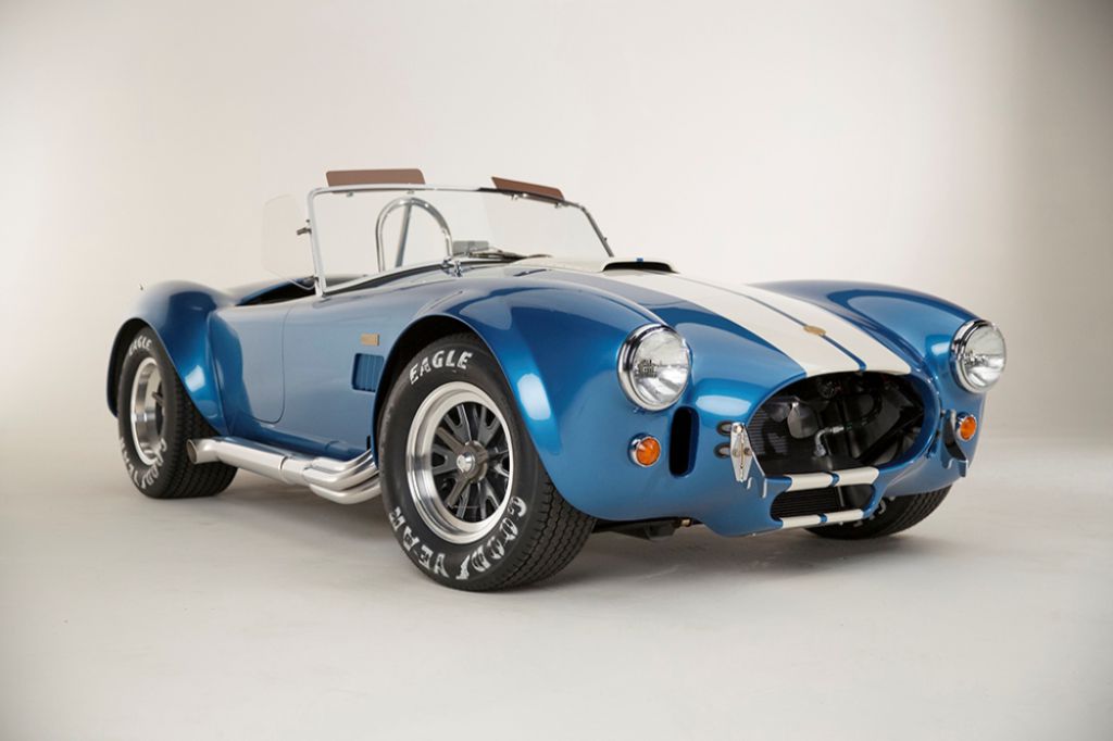Shelby-Cobra-427-50-aniversario-frontal-azul