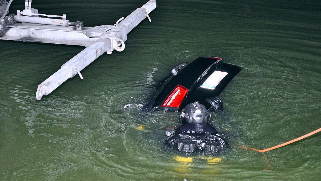 audi-rs-6-accidente-agua-trasera