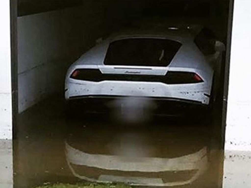coche inundado siniestrauto