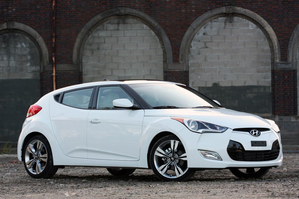2012-Hyundai-Veloster-1