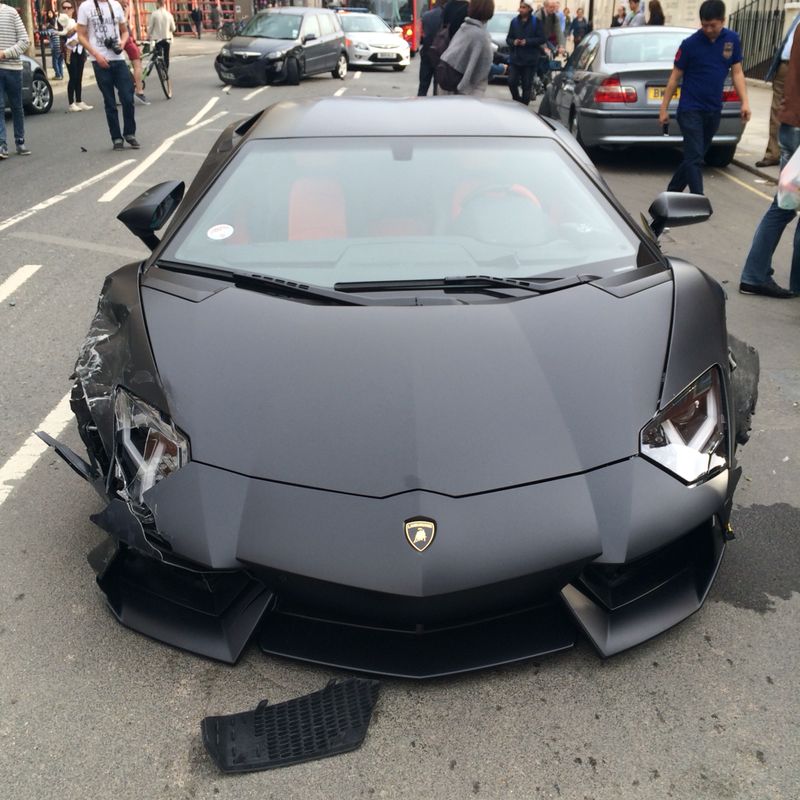 lamborghini-aventador-crash-5