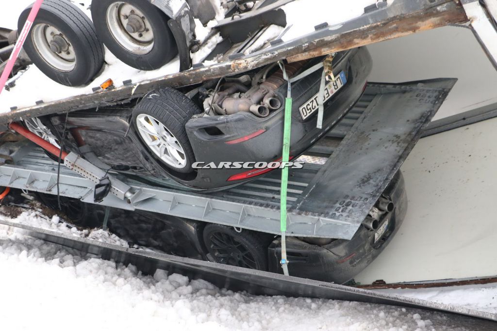 Porsche-Truck-Crash-2