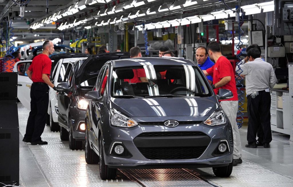 Hyundai-manufacturing-line-in-Turkey-1