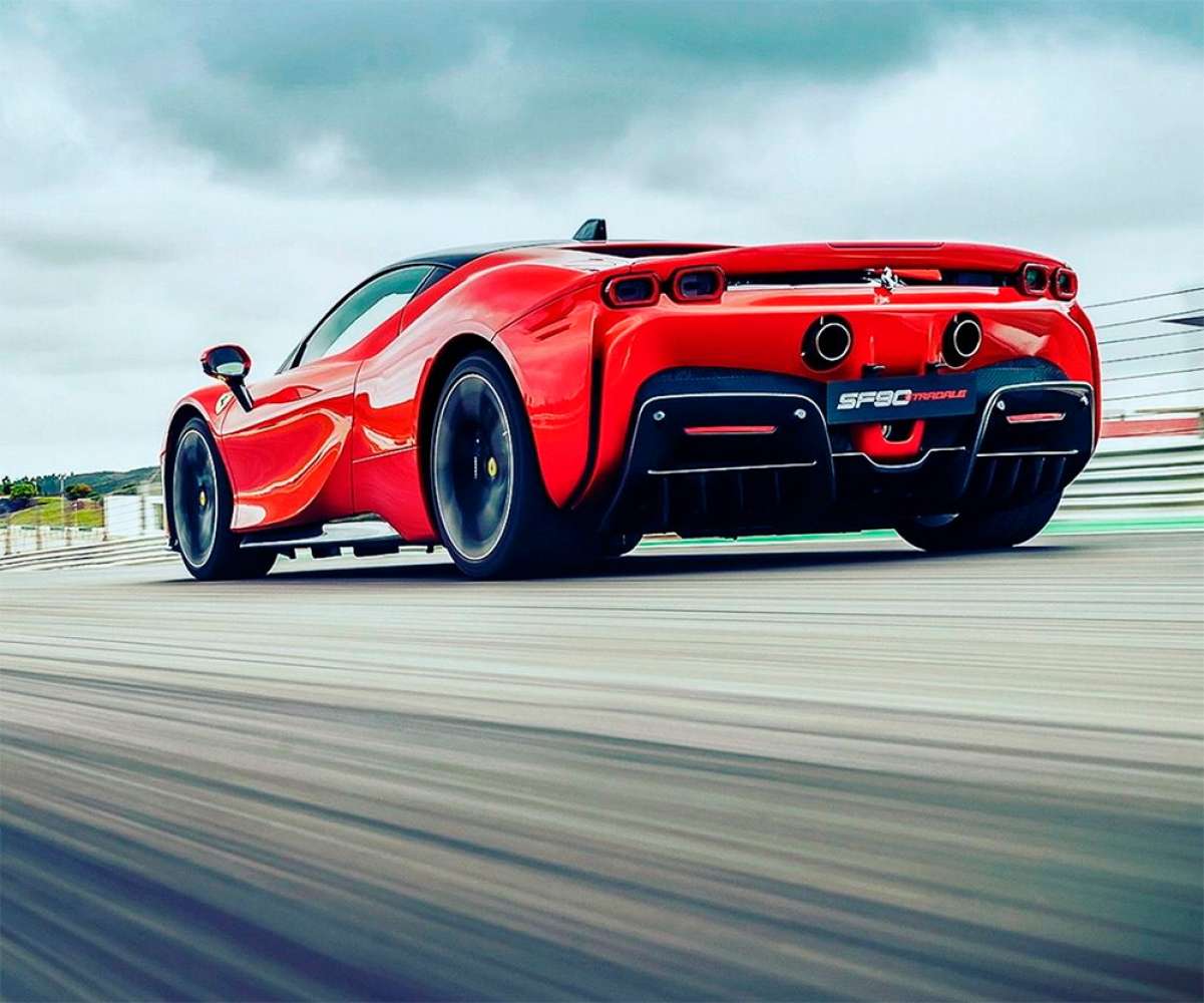 10 de las opciones más caras que se pueden equipar en un coche nuevo