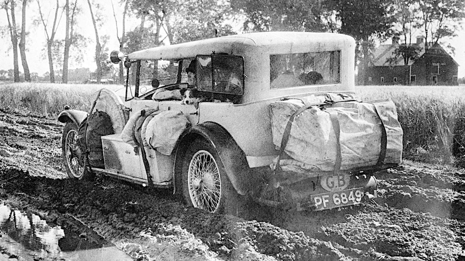 Violette Cordery, la primera cazarécords de la historia de la automoción