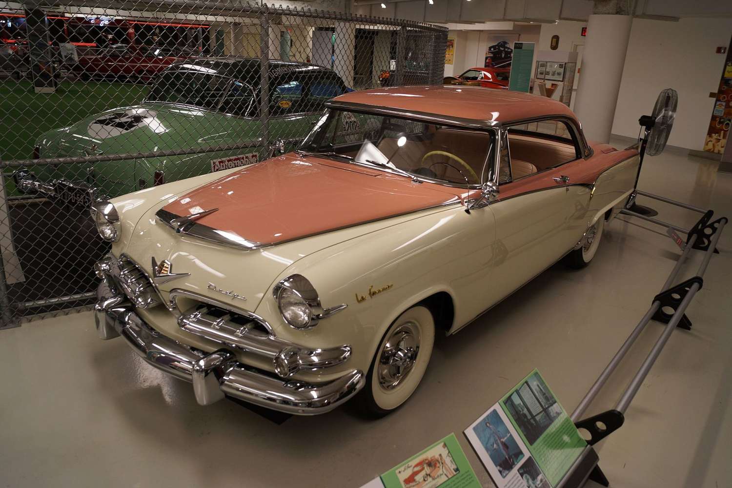 Dodge La Femme: el primer coche diseñado exclusivamente para mujeres