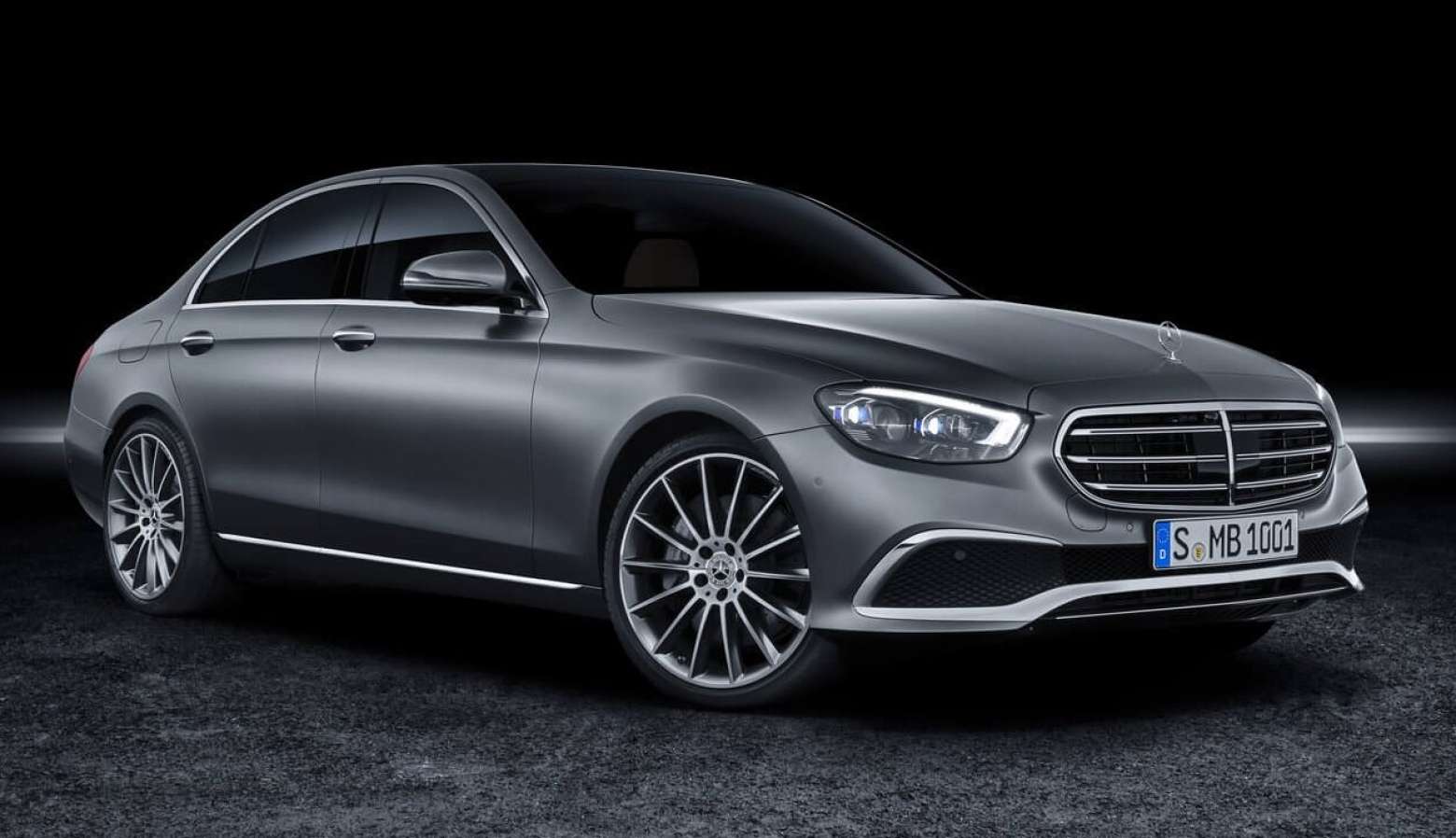 Evolución de la parrilla Mercedes-Benz: de ser parte del radiador a un sensor para coches eléctricos