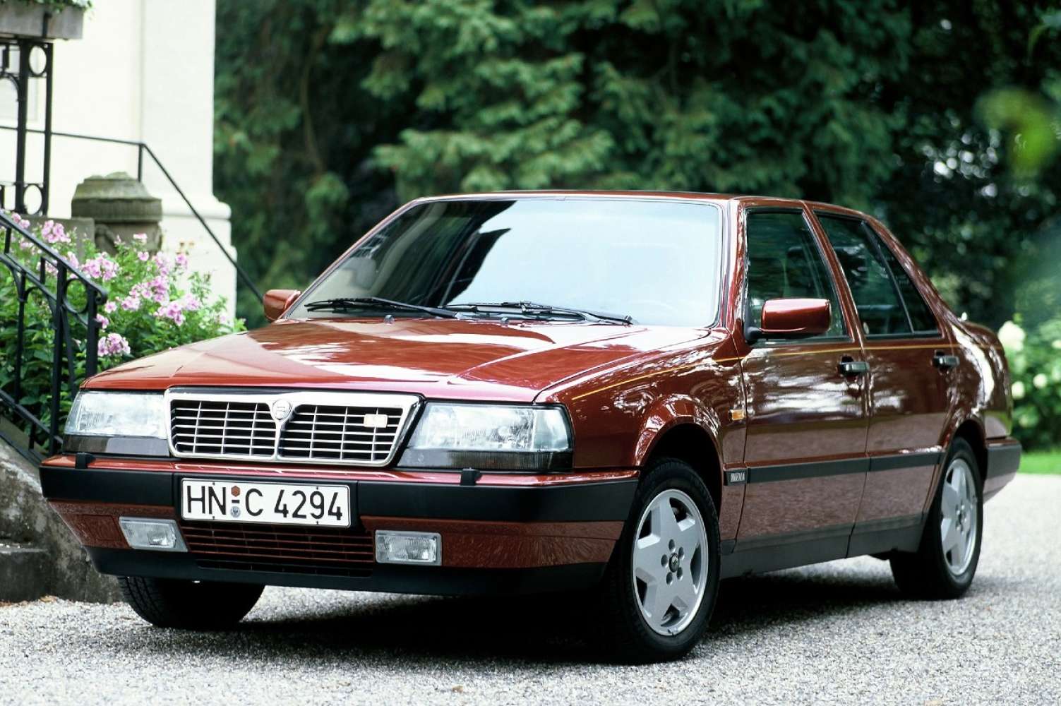 Lancia Thema 8.32: Uno de los primeros representantes de las berlinas de altas prestaciones