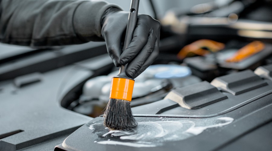 ¿Tu coche huele a gasolina? ¿Por qué?